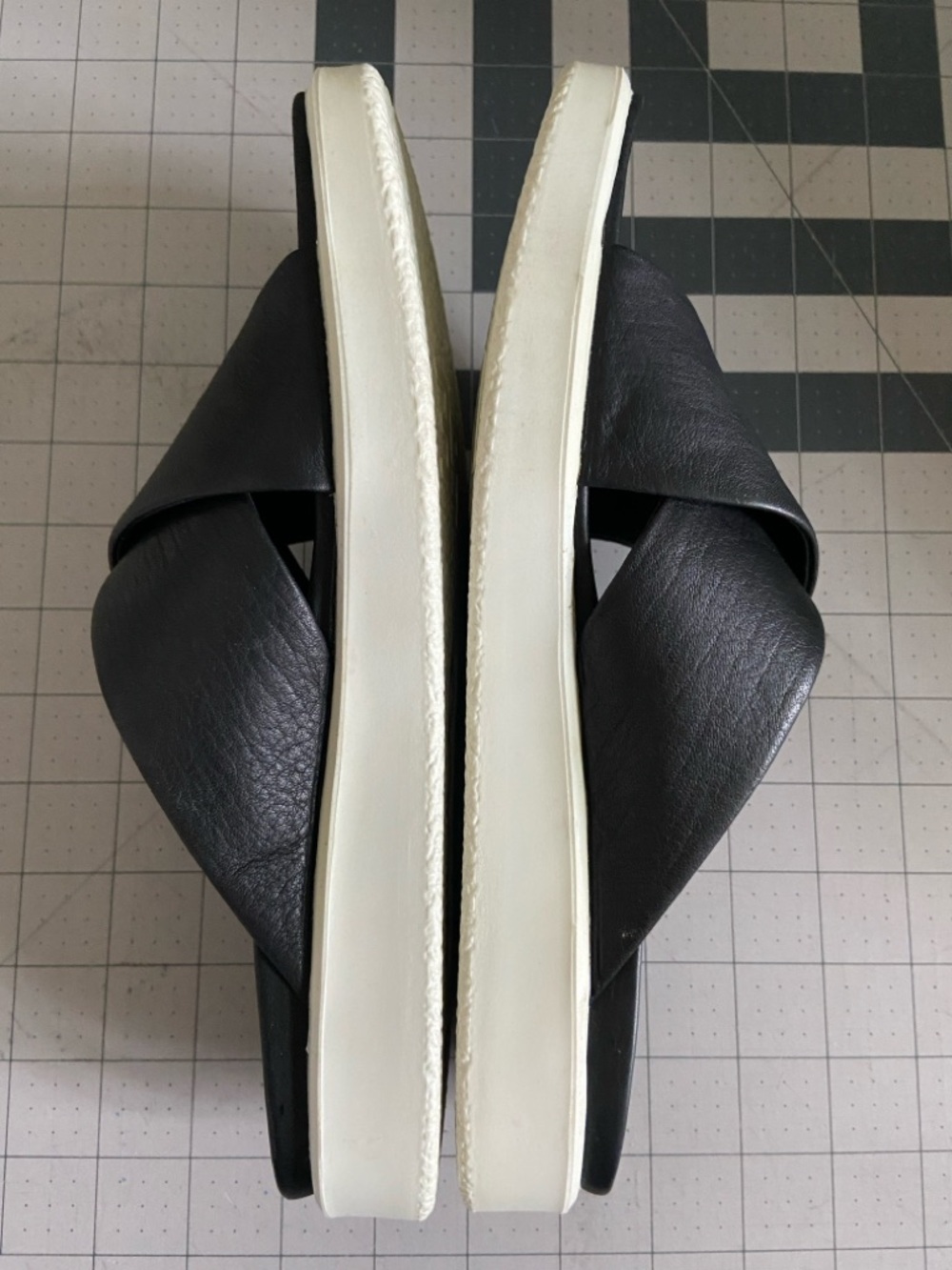Ecco EU 39 US 9 M Black Leather Slip-On Shoe Slide Sandal - Picture 5 of 10